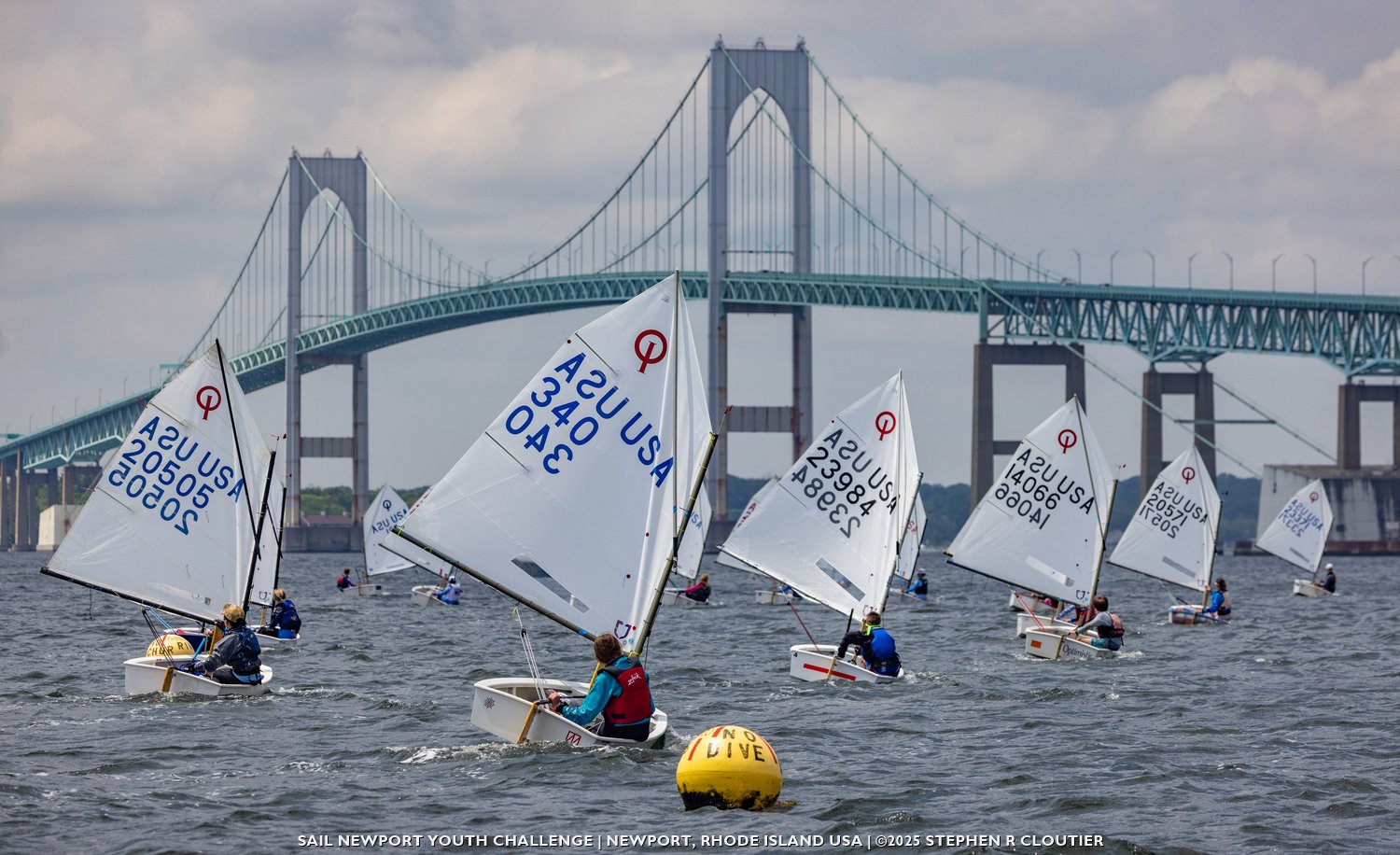 youth sailors racing in youth challenge near pell bridge
